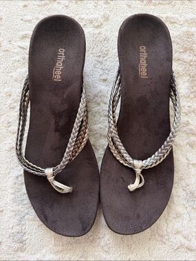 orthaheel Women's Braided Thong Sandals in Metallic Brown